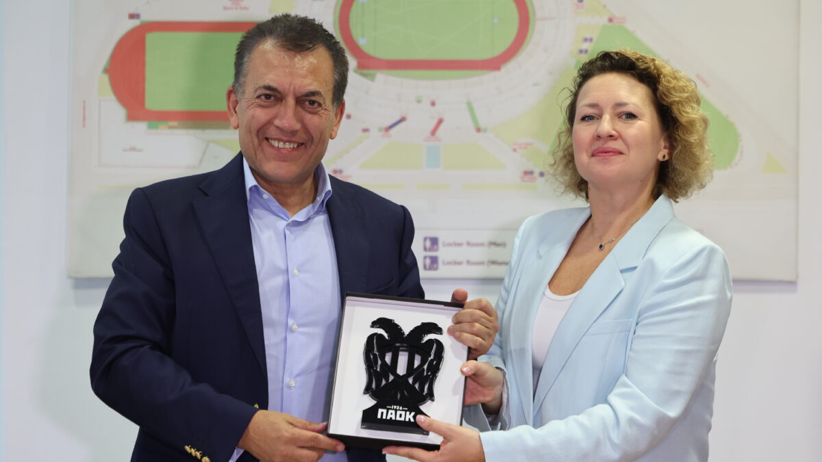 Ο Γιάννης Βρούτσης στη συνάντηση στο Καυτανζόγλειο