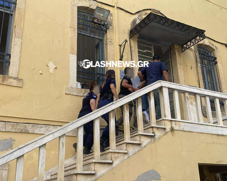 Χανιά: Ο 56χρονος που μαχαίρωσε 10 φορές τη σύντροφό του είχε αποπειραθεί να βιάσει και άλλη γυναίκα