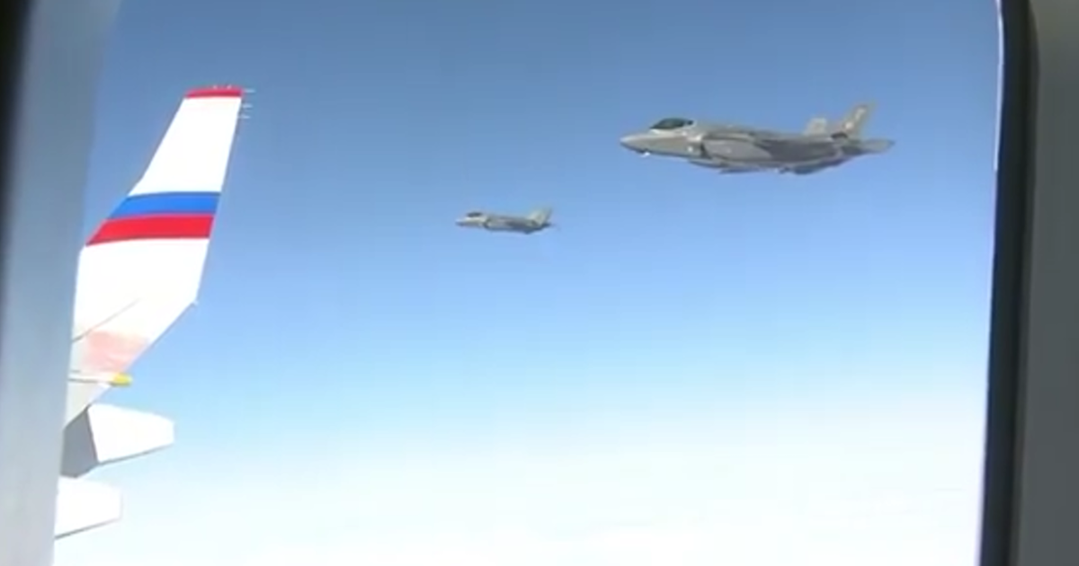 The moment US F -35 fighter aircraft accompany Putin upon his return to Russia – the Kremlin video
