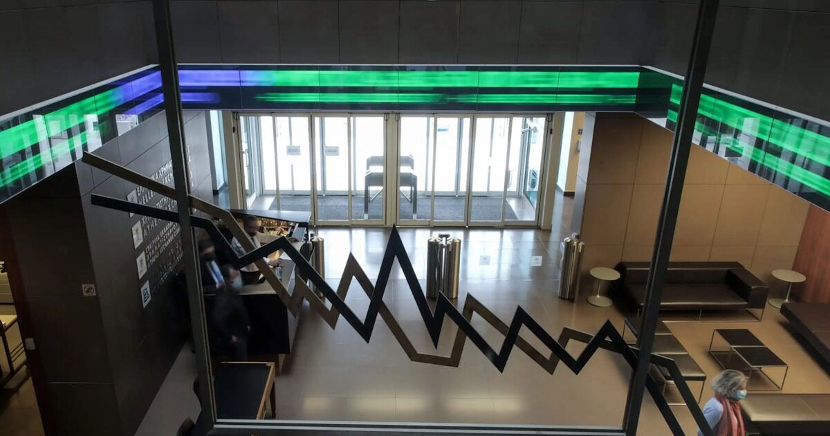 Athens Stock Exchange: New 15 years high for the General Index, over 2,000 units