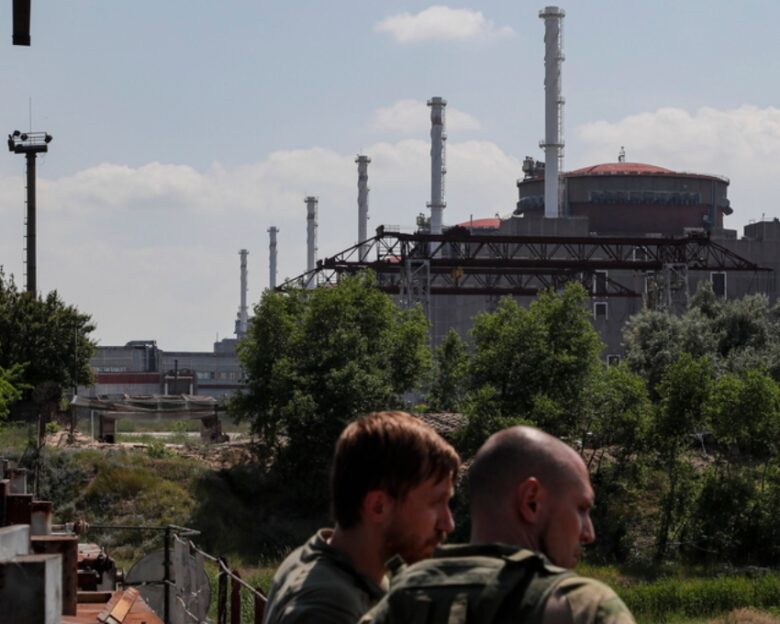 Ουκρανία: Φωτιά κοντά στον πυρηνικό σταθμό της Ζαπορίζια – Καμία απειλή διαρροής διαβεβαιώνει ο ΔΟΑΕ