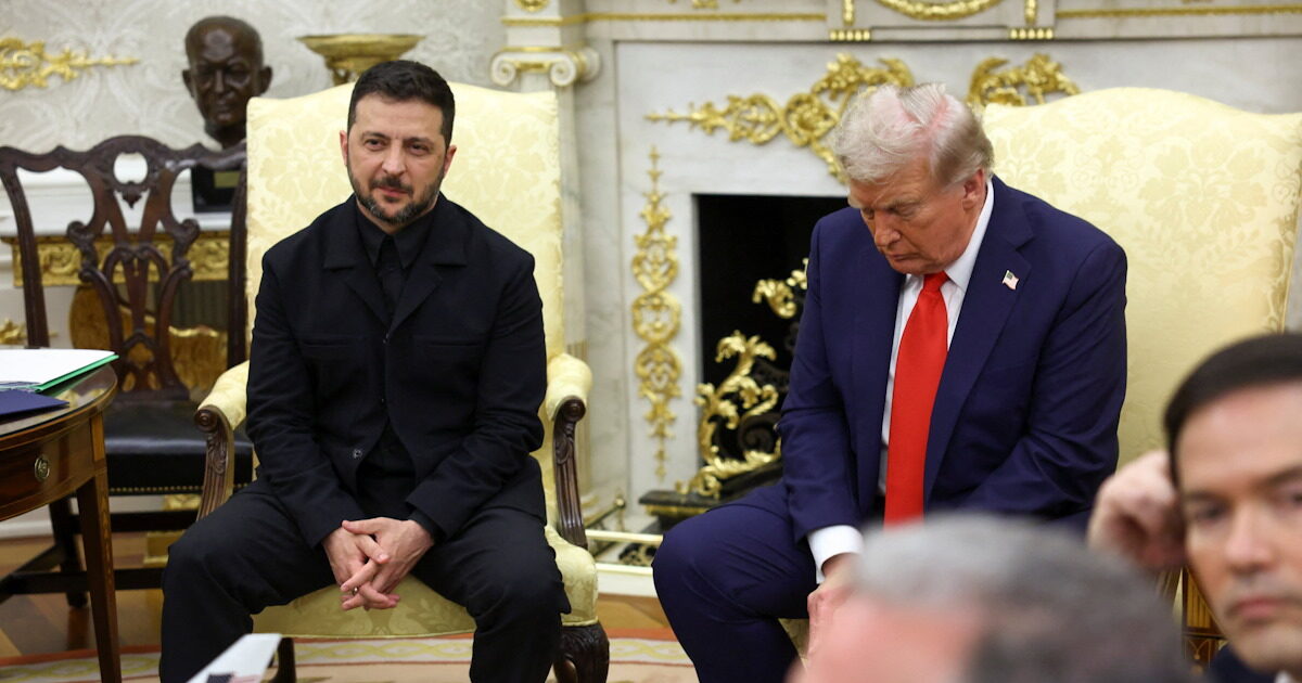 With a dark black jacket Zelenski in the White House – “You’re great with this suit” Trump said