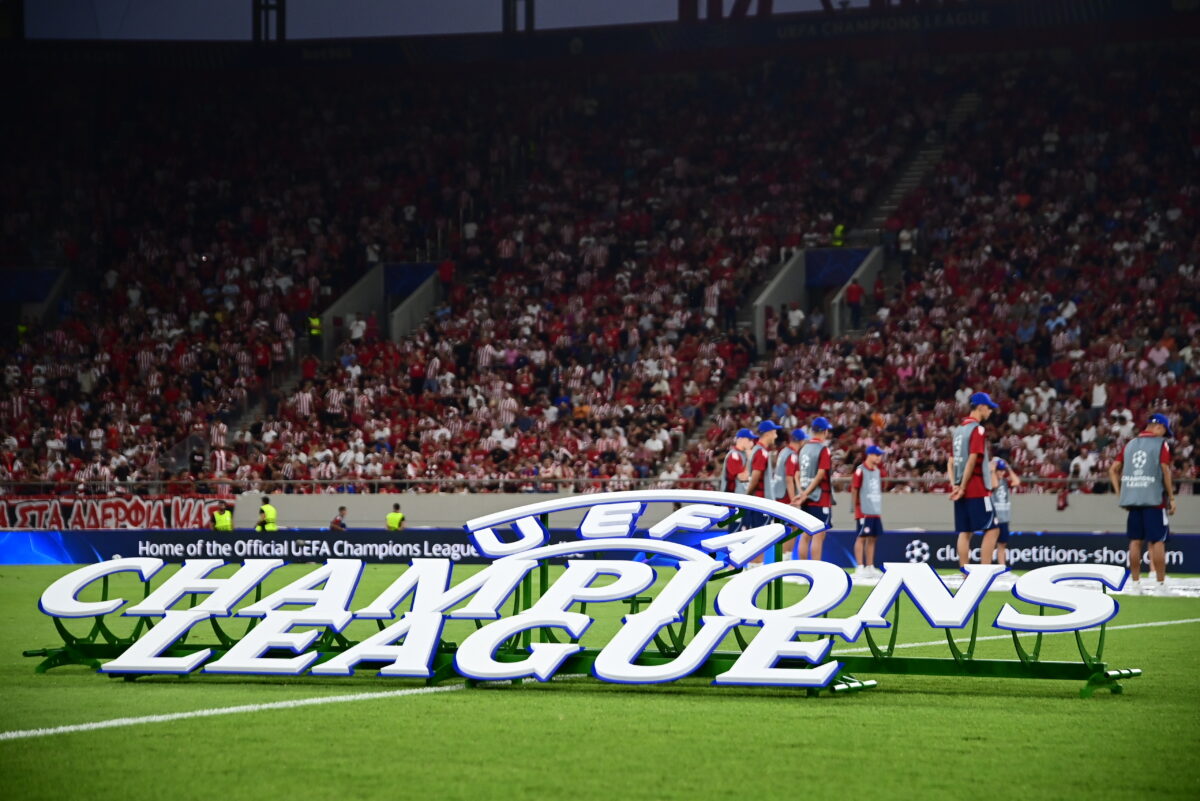 Το λογότυπο του Champions League στο Καραϊσκάκης (ΓΙΩΡΓΟΣ ΜΑΤΘΑΙΟΣ
