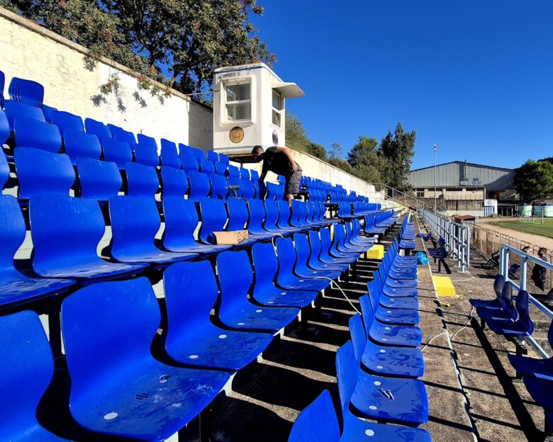 ΑΕΚ: Τα παλιά καθίσματα της «SUNEL Arena» τοποθετήθηκαν σε γήπεδα στην Αμφιλοχία