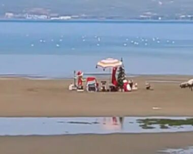Καλοκαίρι στην Εύβοια με τον Αϊ Βασίλη