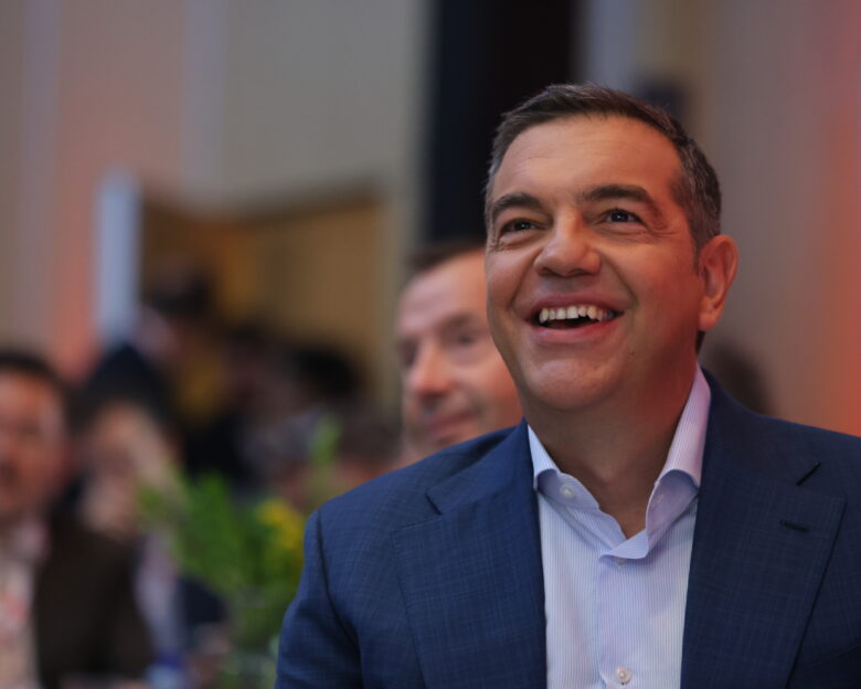 Οι επόμενες κινήσεις του Αλέξη Τσίπρα: Η παραίτηση από βουλευτής του ΣΥΡΙΖΑ, το νέο βιβλίο και οι «σύντροφοι» που «καίει»