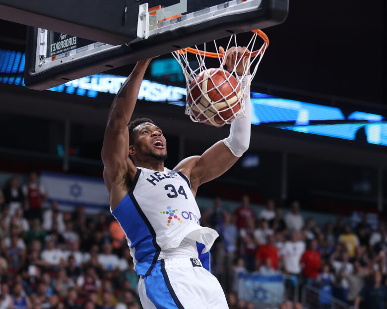 O Γιάννης Αντετοκούνμπο αποθεώθηκε από την FIBA με ένα κινηματογραφικό video