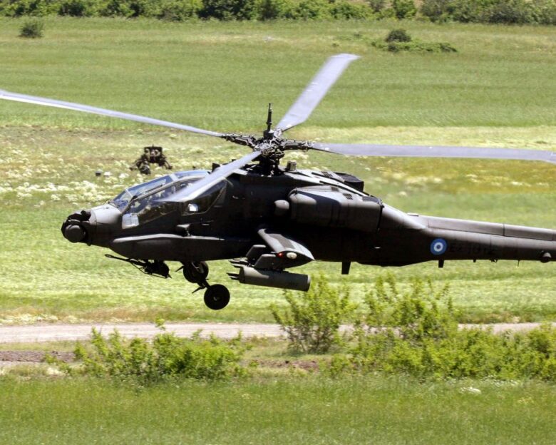 Ξεκίνησε η αναγέννηση των Apache πρώτης γενιάς: Τον Ιανουάριο οι Spike NLOS στο πρώτο ελικόπτερο