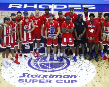 Η απονομή του Super Cup στον Ολυμπιακό (ΣΤΕΛΙΟΣ ΣΤΕΦΑΝΟΥ