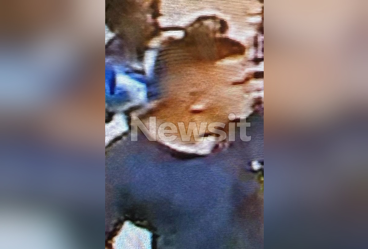 Ο 17χρονος που άρπαξε το παιδί στον Πειραιά