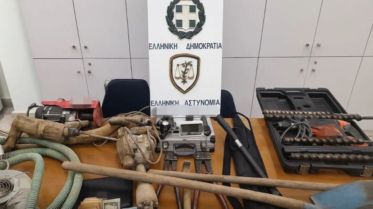 Το τούνελ 12 μέτρων στη Φωκίδα