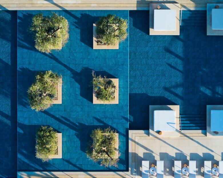 Avra bar: έρχεται το πιο πολυσυζητημένο pool party της σεζόν