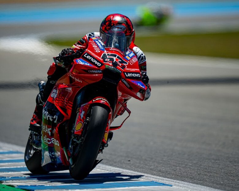 MotoGP: Ο Bagnaia αναγεννήθηκε και νίκησε στο Sprint της Ιαπωνίας – Αύριο πρωταθλητής ο Marc Marquez
