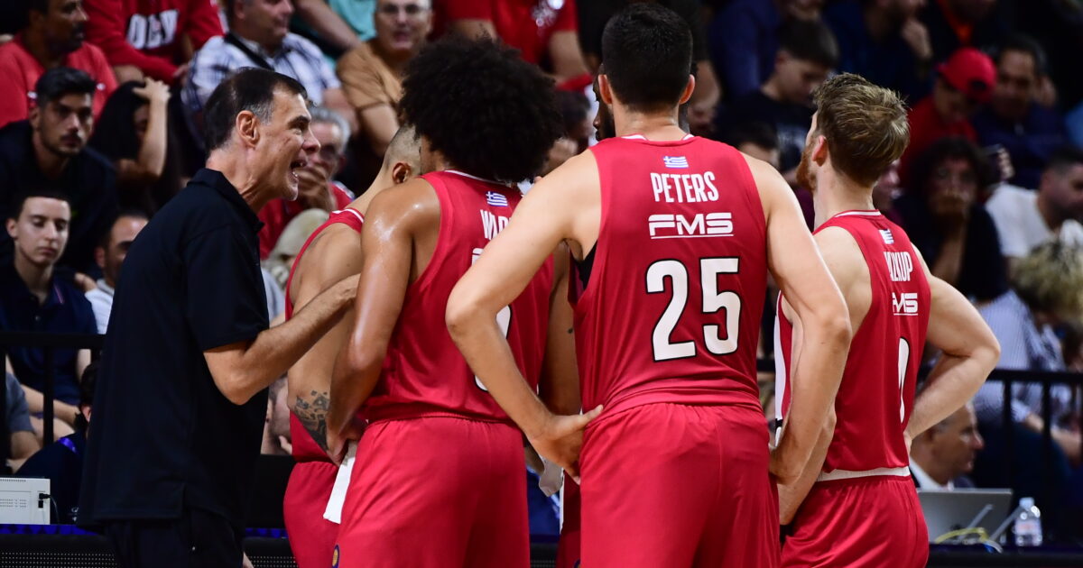 Olympiacos: The side of the Super Cup final with Barzok’s speech in the locker room