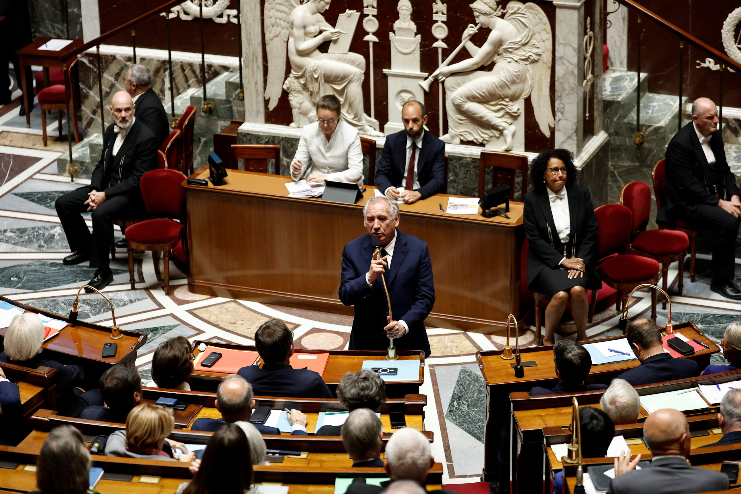 Ο Γάλλος πρωθυπουργός Φρανσουά Μπαϊρού απευθύνεται στην Εθνοσυνέλευση / REUTERS / Benoit Tessier