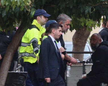 Ο Βασίλης Μπισμπίκης στην Ευελπίδων