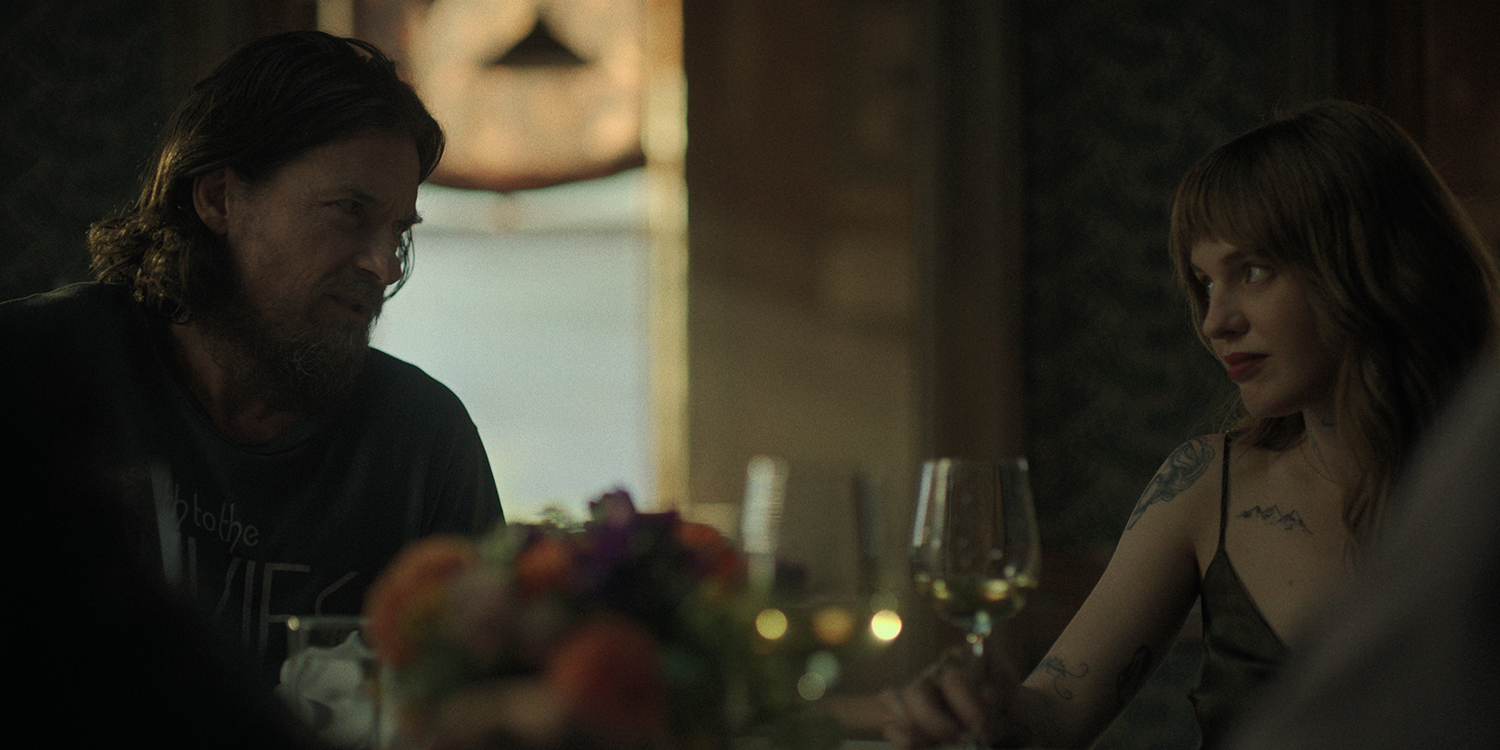 Black Rabbit. (L to R) Jason Bateman as Vince, Odessa Young as Gen in episode 105 of Black Rabbit. Cr. Courtesy of Netflix © 2025