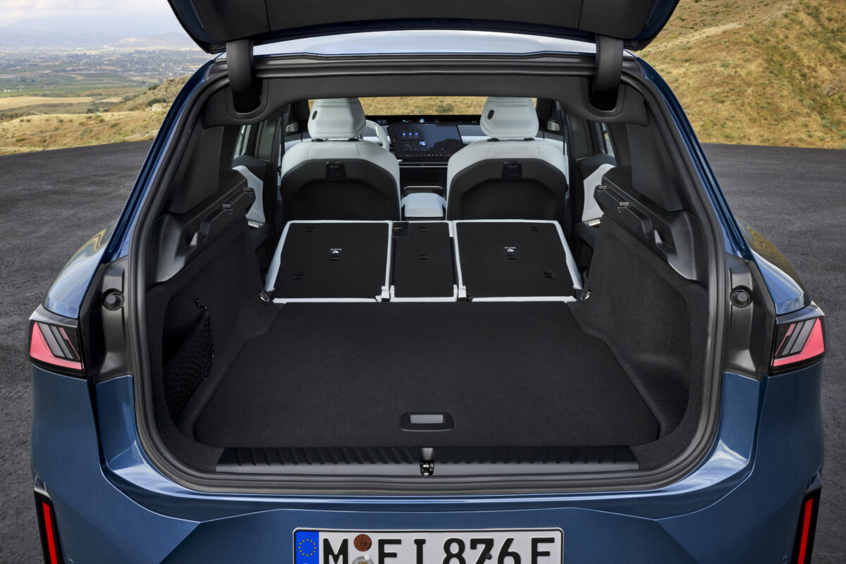 bmw-ix3-50