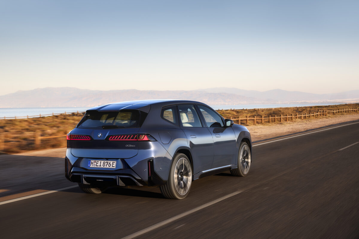 bmw-ix3-50