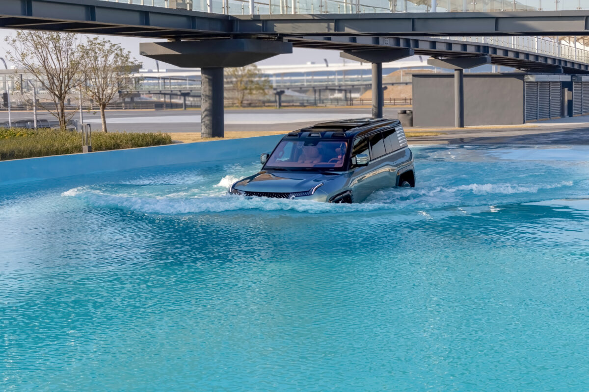 byd-water-crossing