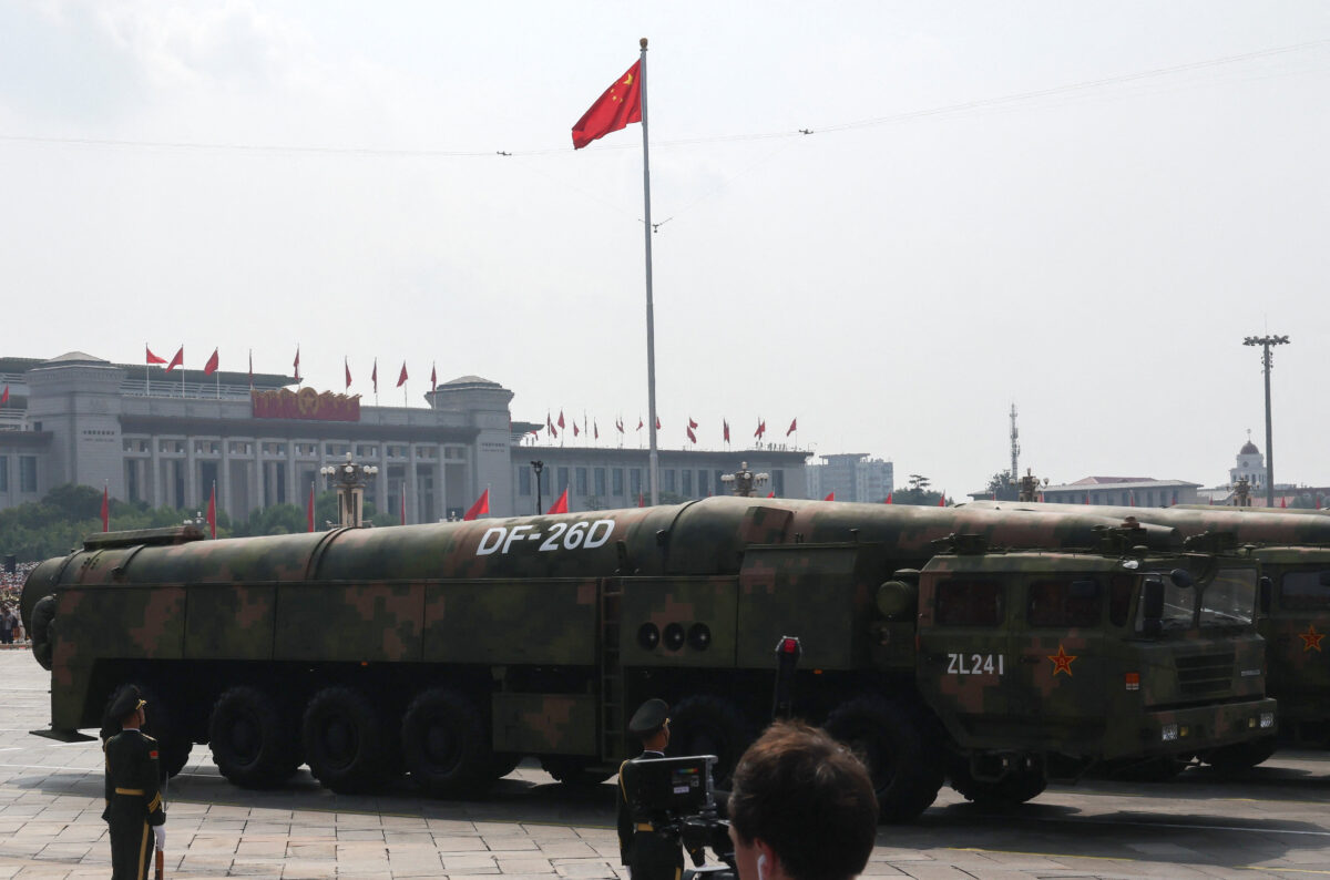 Πύραυλοι DF-26D κατά τη διάρκεια της παρέλασης