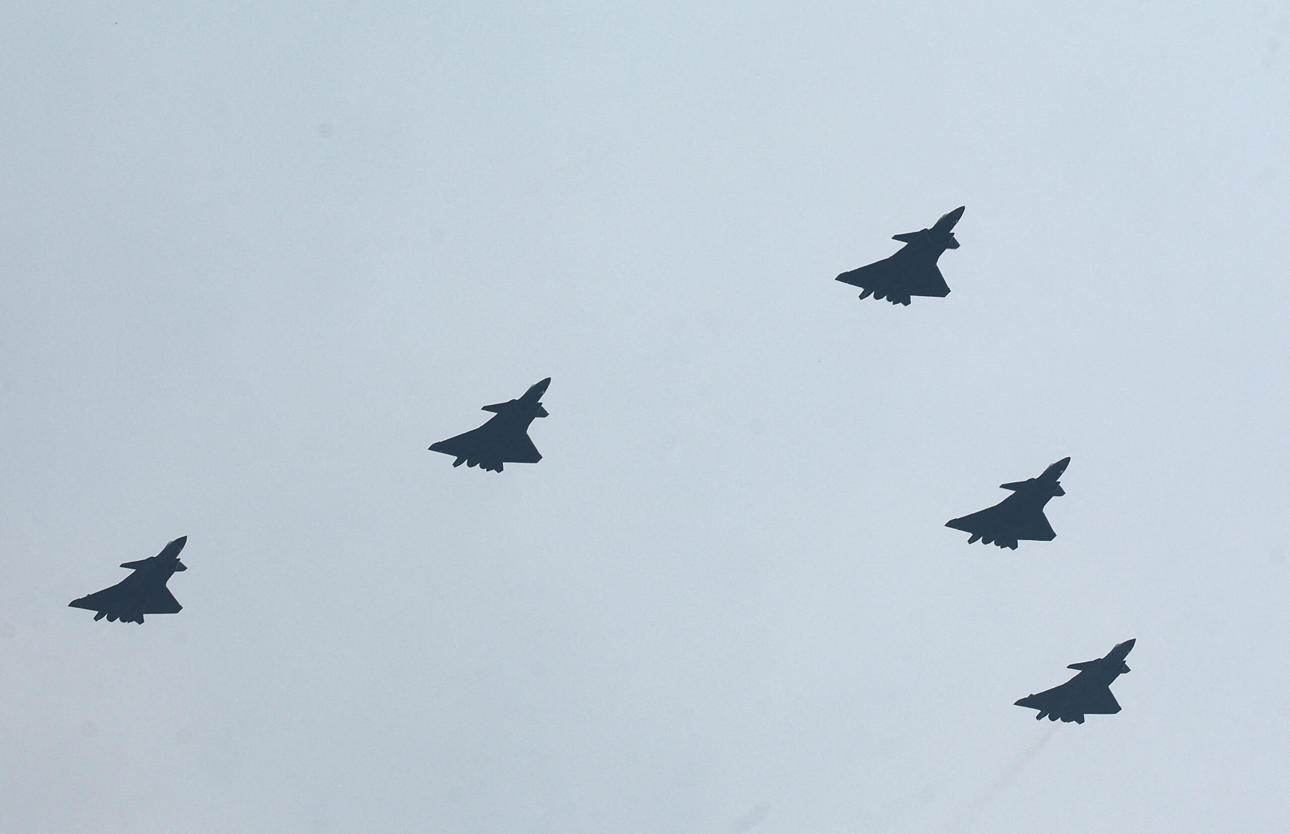Μαχητικά stealth J-20 κατά τη διάρκεια της στρατιωτικής παρέλασης στο Πεκίνο