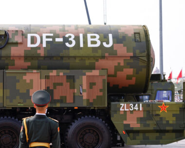 Ο πυρηνικός πύραυλος DF-31BJ κατά τη διάρκεια της στρατιωτικής παρέλασης στο Πεκίνο