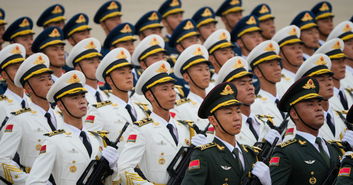 China demonstrates its military power in an unprecedented parade, by side of anti -Western allies