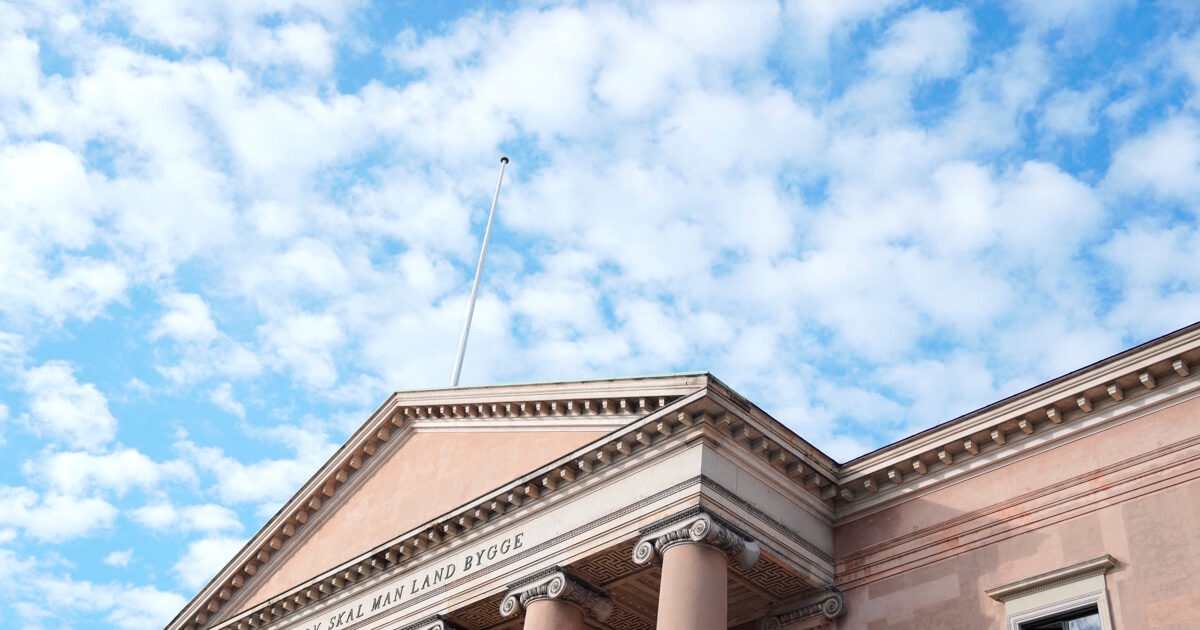 Denmark: Former Minister was sentenced to 4 months in prison for possession of child pornography material