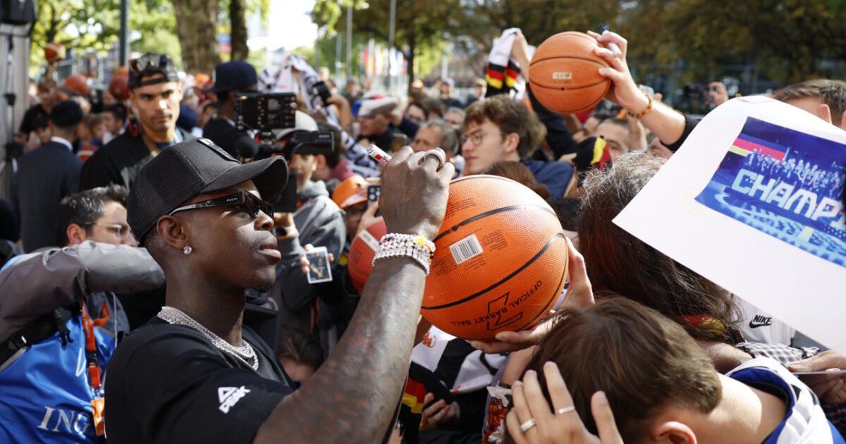 Dennis Schroeder for Ergkin Ataman: “Best coach? Start @@@ a » – European Championship returned to Germany