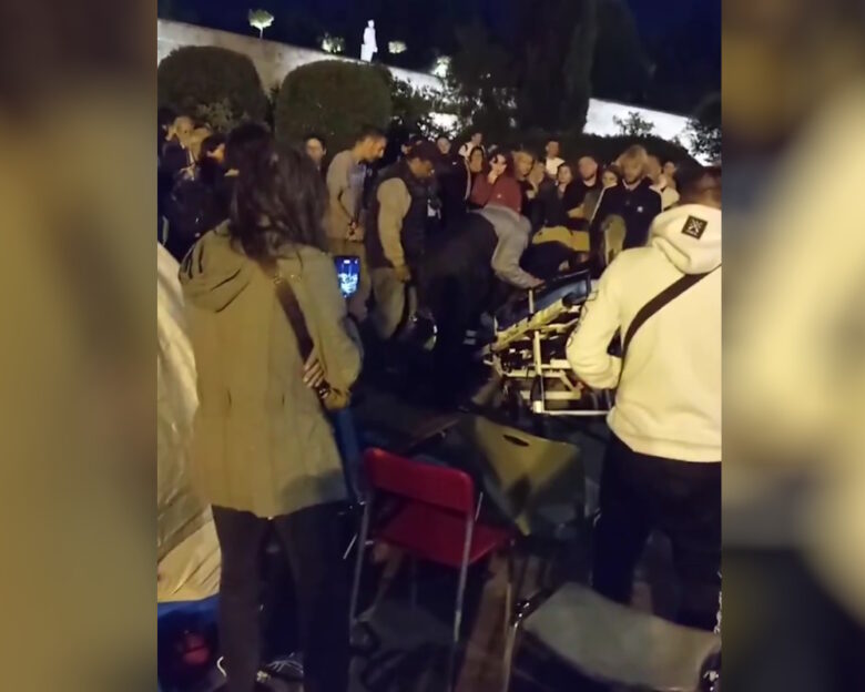 Τέμπη: Στο νοσοκομείο ο απεργός πείνας Δημήτρης Οικονομόπουλος που συμπαραστέκεται στον Πάνο Ρούτσι
