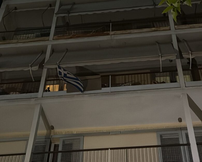 «Και τα άλλα παιδιά στο σπίτι τα είχε γεννήσει» λένε γείτονες της 34χρονης που πέθανε μαζί με το μωρό της στα Πατήσια