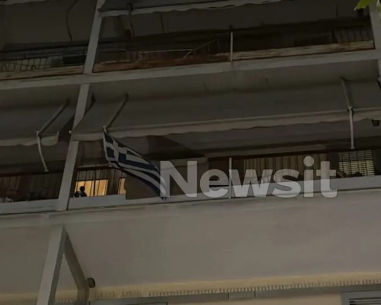 Πατήσια: «Η γυναίκα ήταν νεκρή εδώ κι ώρα», οι εφιαλτικές στιγμές στο σπίτι που γέννησε και πέθανε η 34χρονη