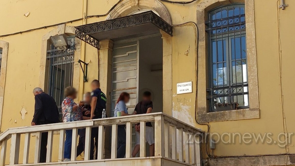 Ο 21χρονος στα δικαστήρια Χανίων
