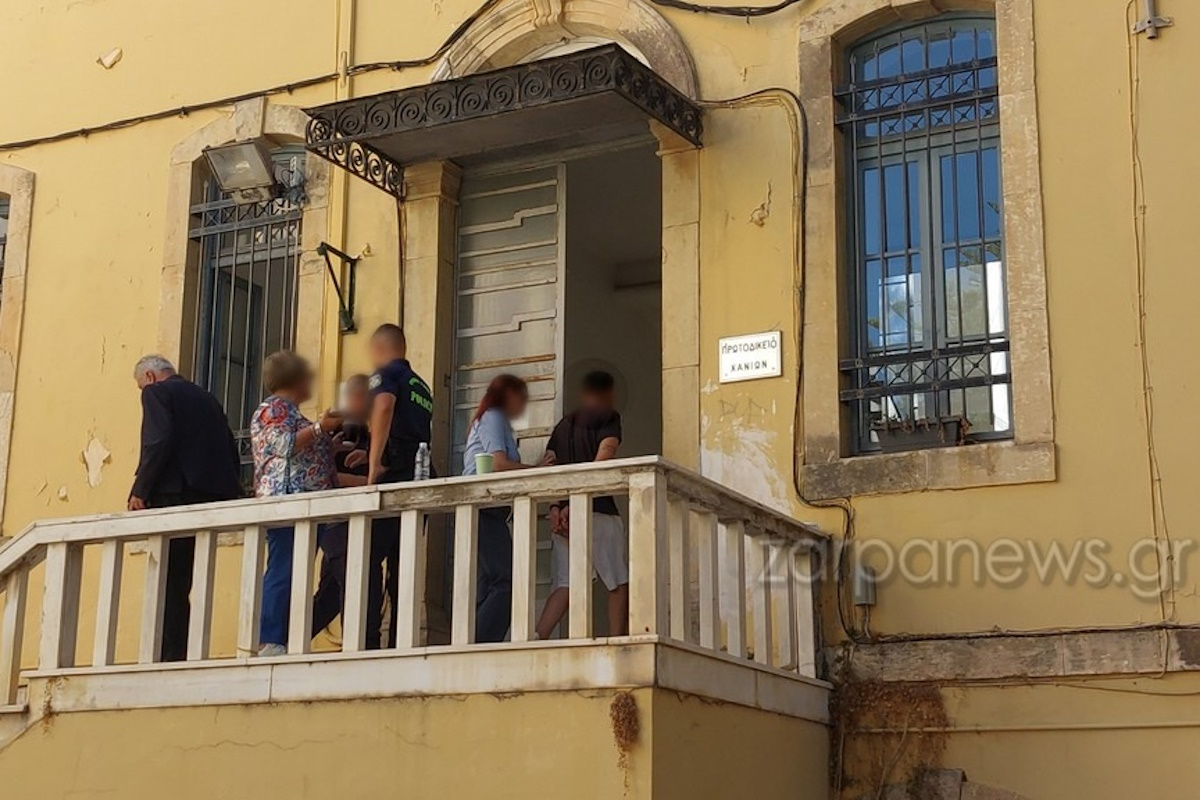 Ο 21χρονος στα δικαστήρια Χανίων