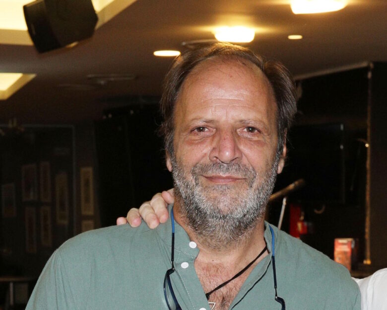 Ο Δημήτρης Αποστόλου για την σειρά «Δύο ξένοι»: «Μία γνωστή κυρία είχε πει ότι δεν ήθελε να συνδέσει το όνομά της με μία αποτυχία»