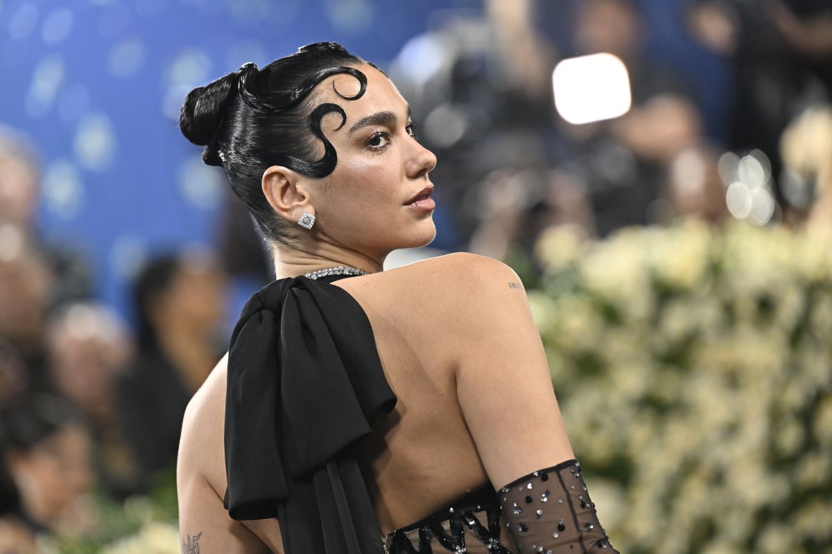 Η Dua Lipa
