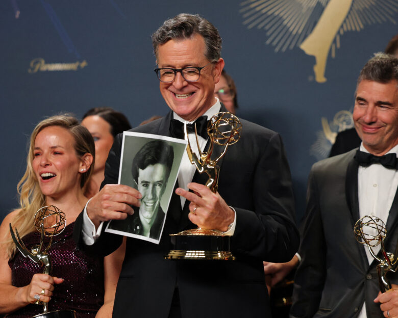 Βραβεία Emmy: Ο Στήβεν Κόλμπερτ θριαμβεύει με το «The Late Show» λίγο πριν το φινάλε του στο CBS