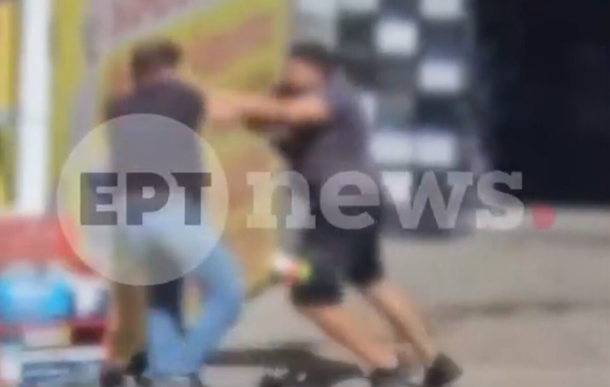 Οι δύο οδηγοί που πιάστηκαν στα χέρια στη Νέα Φιλαδέλφεια