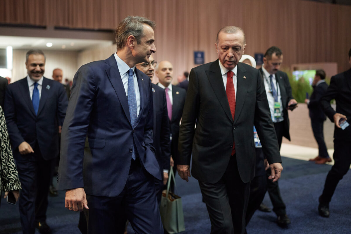 Συνάντηση του Πρωθυπουργού Κυριάκου Μητσοτάκη με τον Πρόεδρο της Τουρκίας Ρετζέπ Ταγίπ Ερντογάν, στο περιθώριο της Συνόδου του ΝΑΤΟ στην Ουάσιγκτον, Τετάρτη 10 Ιουλίου 2024. 
(ΔΗΜΗΤΡΗΣ ΠΑΠΑΜΗΤΣΟΣ