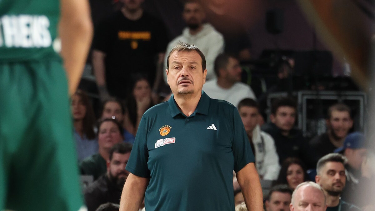 Ο προπονητής του Παναθηναϊκού, Εργκίν Αταμάν (ΦΩΤΟ Eurokinissi)