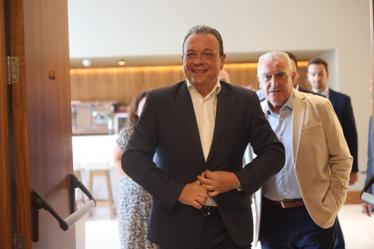 Ο Σωκράτης Φάμελλος