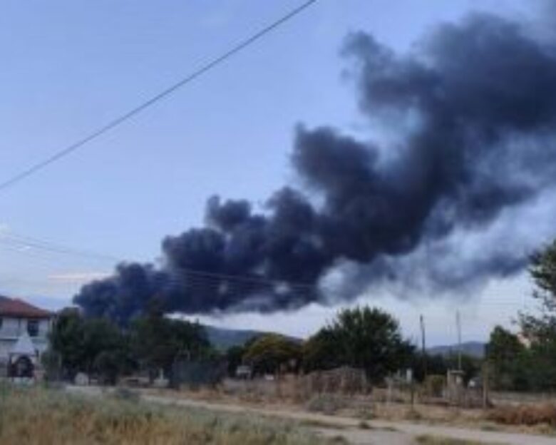 Φωτιά στην Ορμύλια Χαλκιδικής: Καίγεται ελαιοτριβείο – Ήχησε 112 για τους καπνούς
