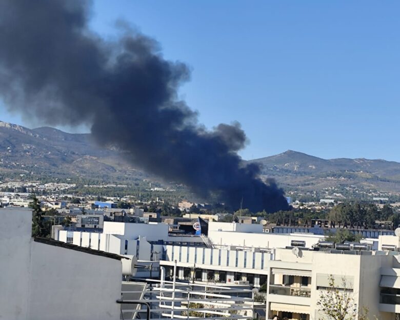Φωτιά στις Αχαρνές σε εργοστάσιο με παλέτες