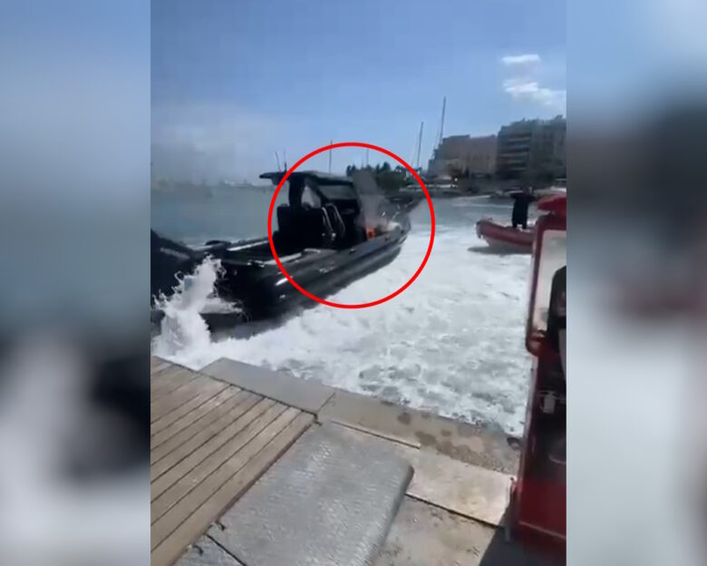 Ταχύπλοο λαμπάδιασε ενώ ήταν εν πλω στη Μαρίνα Ζέας – Επιβάτης βούτηξε στη θάλασσα για να σωθεί