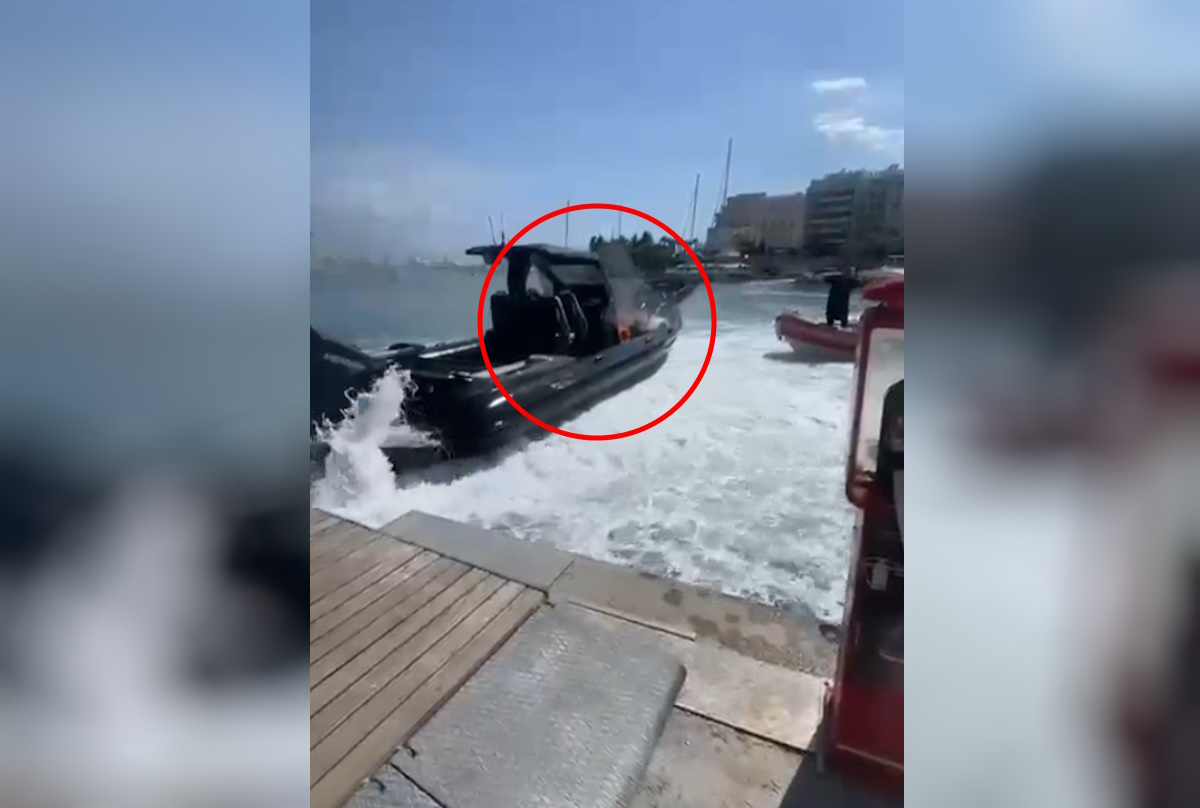 Φωτιά στη Μαρίνα Ζέας