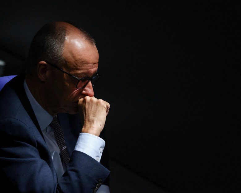 Γερμανία: «Αντιμετωπίζουμε μια από τις πιο δύσκολες φάσεις της σύγχρονης ιστορίας μας» ομολόγησε ο Φρίντριχ Μερτς