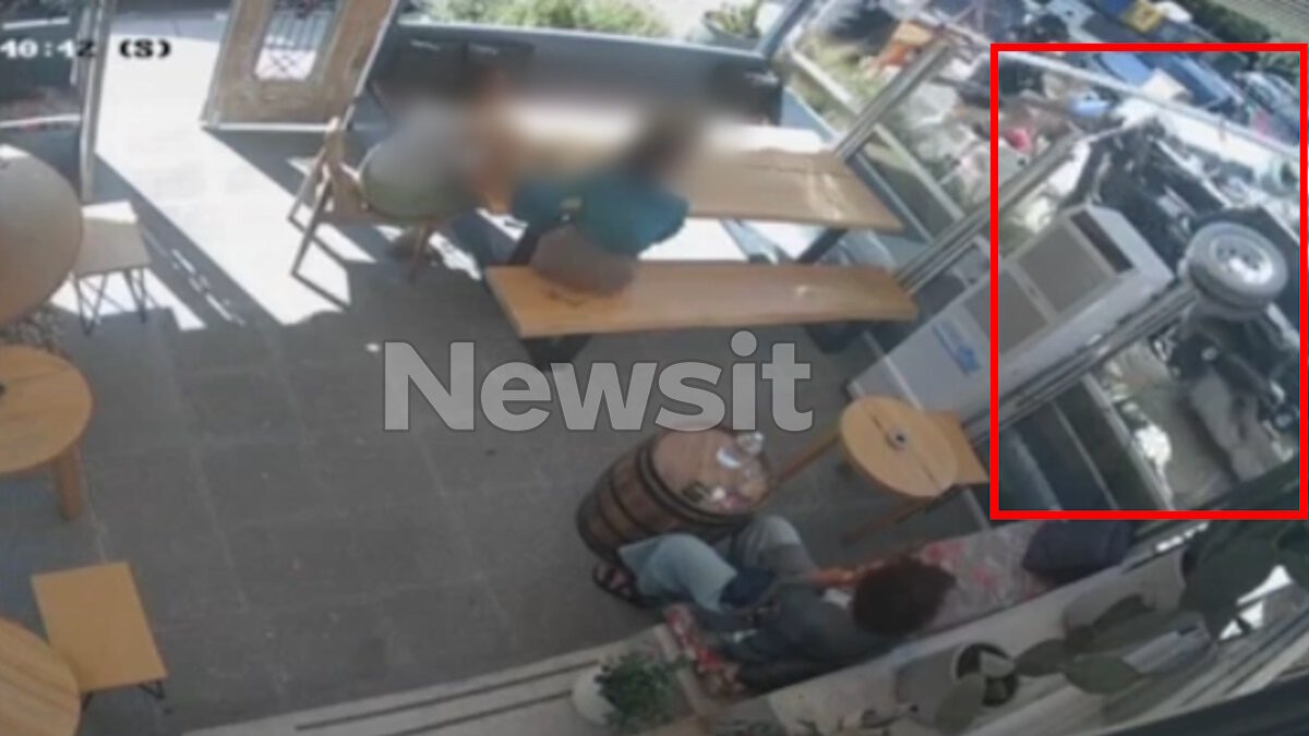 Πτώση γερανού στη Γλυφάδα