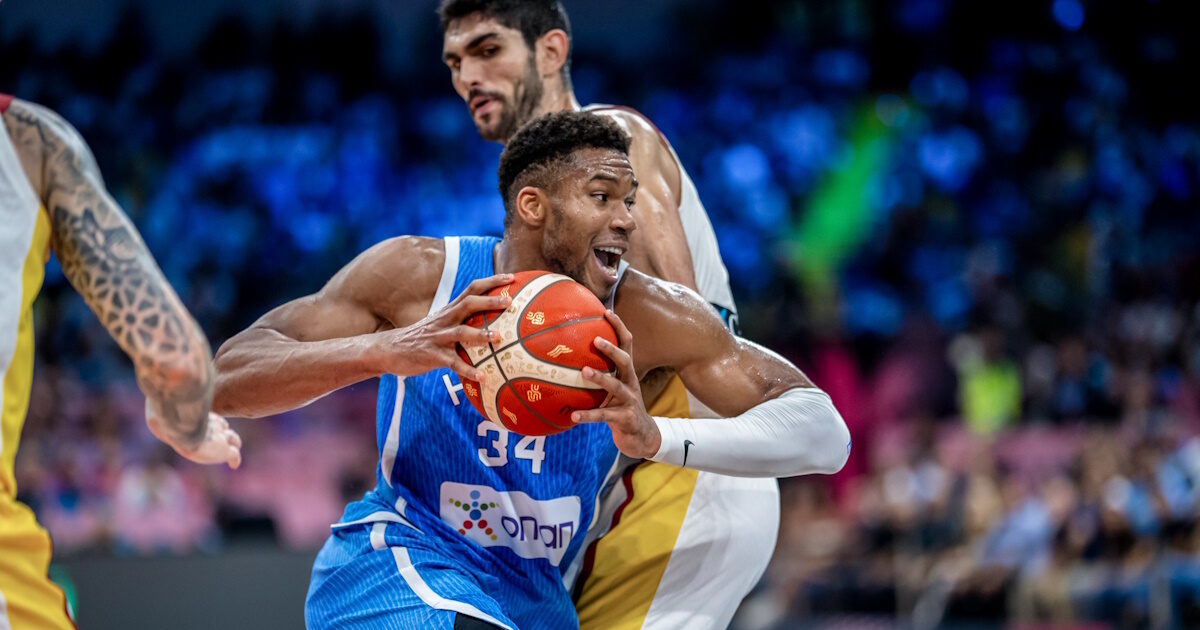Giannis Antetokounbos at the top of the top10 of the Eurobasket race, with a terrible nail