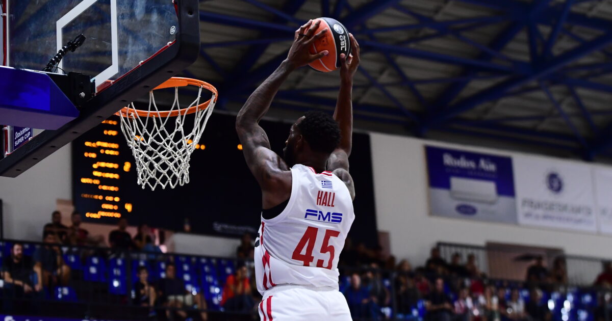 Olympiacos: Donda Hall’s impressive debut against Karditsa
